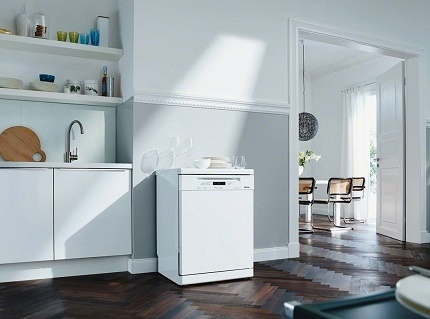Freestanding dishwasher Freestanding dishwasher