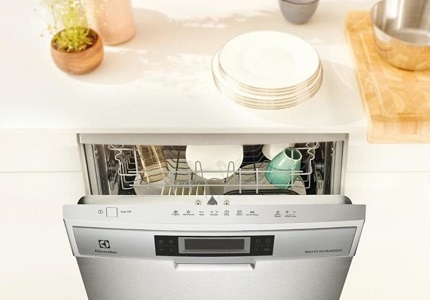 Вграден контролен панел за съдомиялна машина от Electrolux Отворете контролния панел