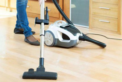 With a decrease in suction, it is difficult to clean even on a smooth floor surface. Vacuum cleaner performance