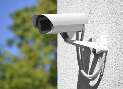Protection de la caméra contre les dommages mécaniques Caméra d'extérieur