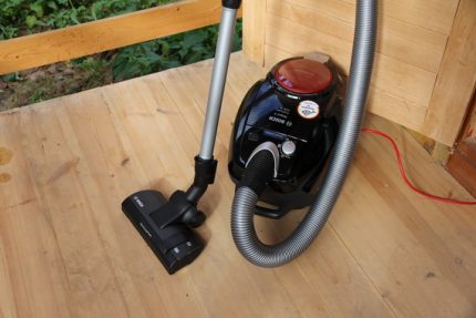 Stylish and easy to use vacuum cleaner Powerful Bosch Vacuum Cleaner