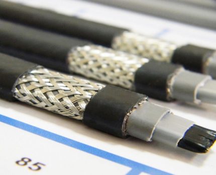 Sarung dan tocang kabel Kabel pemanasan jalinan logam
