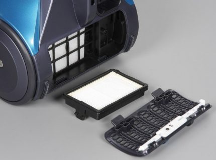 The brand Polaris equips its vacuum cleaners with HEPA filters HEPA filter