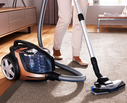 Carpet cleaning with a vacuum cleaner Vacuuming