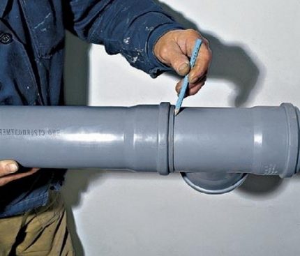 Koneksyon ng pipe ng sewer
