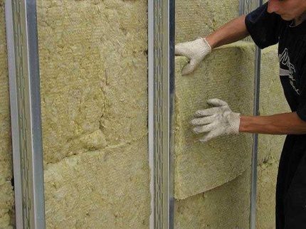 Facade insulation with mineral wool Mineral wool