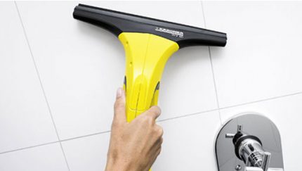 penggunaan pembersih tingkap dalam penjagaan jubin Pembersih vakum manual untuk tingkap