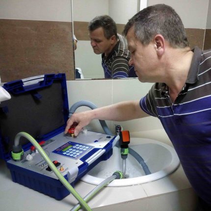 The process of checking the water meter Checking water meters at home