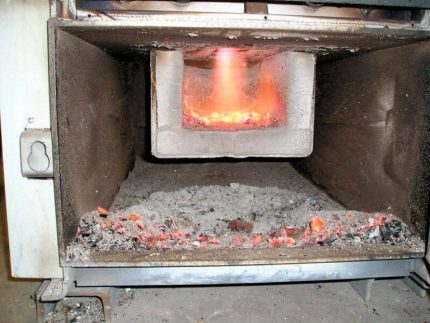 Ang boiler na may bukas na uri ng pagkasunog Solid fuel boiler pagkasunog kamara