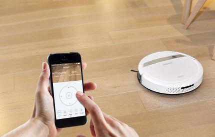 Vacuum cleaner management Robotic house cleaner