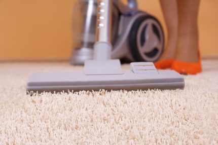 Dry carpet cleaning with floor / carpet brush Carpet Cleaning