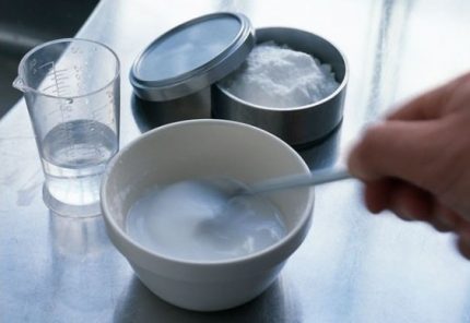 Acuan memasak di bilik mandi Soda dan Cuka Terhadap Jamur
