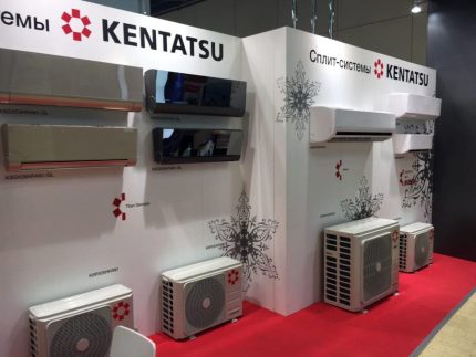 Presentation of Kentatsu split systems at the exhibition stand Kentatsu models at the booth
