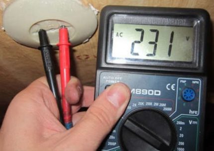 Determination of voltage in the network with a multimeter Multimeter voltage measurement