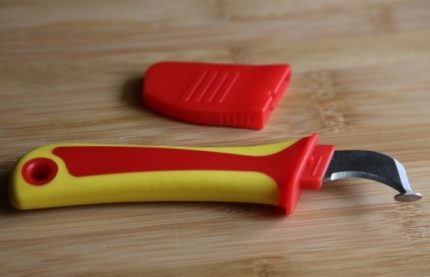 Stripping knife Cable cutter with heel