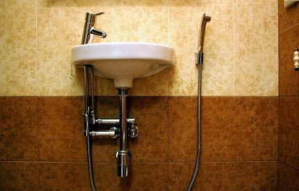 Duș igienic cu mixer de chiuvetă Duș de igienă montat pe perete