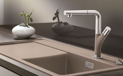 Moderan miješalica s jednim ventilom