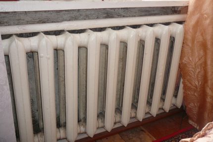 Radiator besi tuang lama