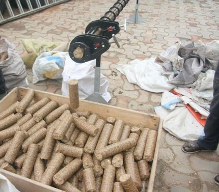 Mga hilaw na materyales para sa paggawa ng mga briquette