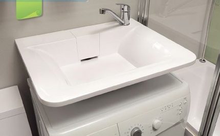 The location of the drain at the back wall of the water lily sink Stylish water lily sink design
