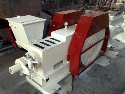 Installation pour la production en série de sciure de bois pressée Machine de presse d'usine