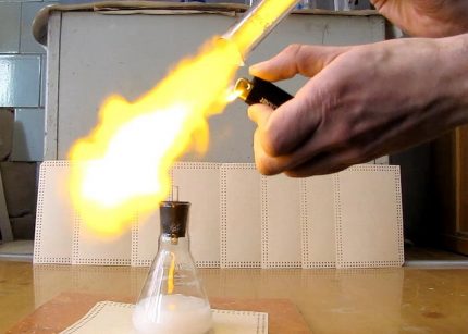 Ang pagsunog ng laboratoryo ng laboratoryo Ang pagkasunog ng hydrogen