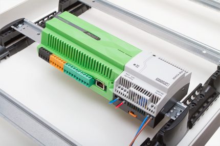 בקר Loxone Miniserver
