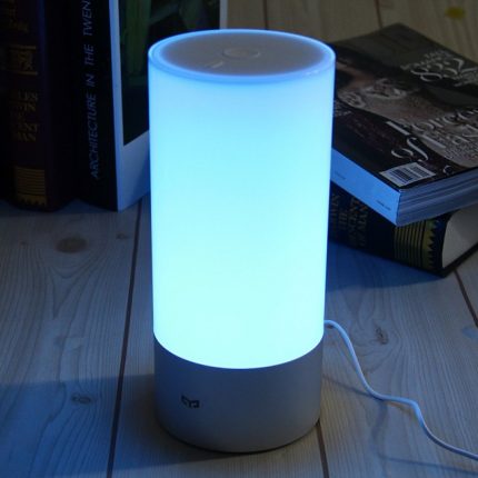 מנורה חכמה להתקנה בבתים מהדור החדש Xiaomi Yeelight Smart