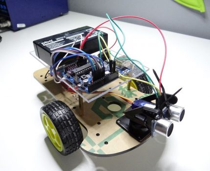 Connexion des systèmes de contrôle de divers appareils à la plate-forme Arduino Robot basé sur Arduino