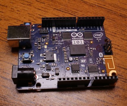 Carte Arduino 101 pour une gestion intelligente de la maison Carte Arduino 101