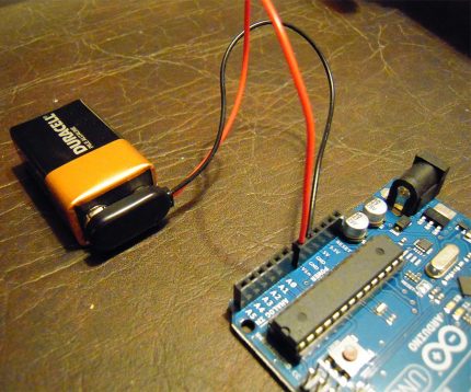Arduino alimenté par batterie Arduino alimenté par batterie