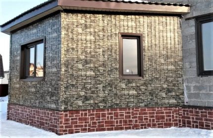 Stenplade til facadedekoration
