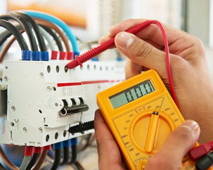Voltage measurement in the electrical circuit Assignment of the third tolerance group