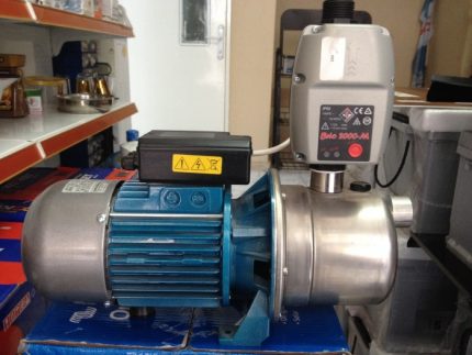 Pompe automatique pour l'alimentation en eau sans accumulateur hydraulique Station de pompage pour une résidence d'été