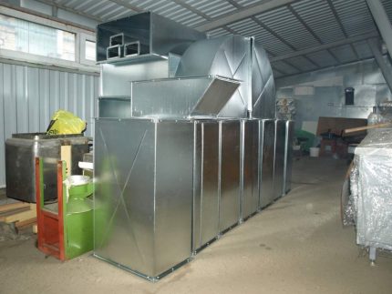 Εξαρτήματα για τη συναρμολόγηση συστήματος εξαερισμού με αγωγούς Προϊόντα σε σχήμα