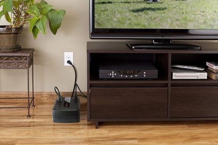 Domestic uninterruptible for stable operation of the TV in the interior UPS for TV in the interior
