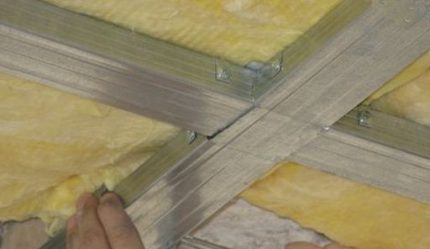 Installation of cotton wool inside Two-layer insulation