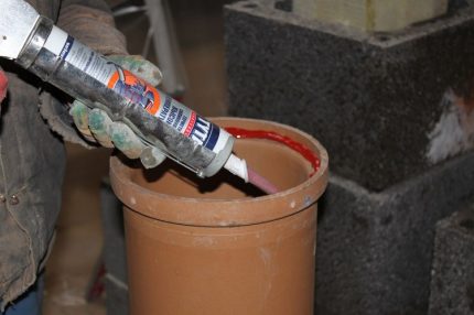 Preparació d’un segellant de silicona resistent al calor per al treball Segellant de silicona