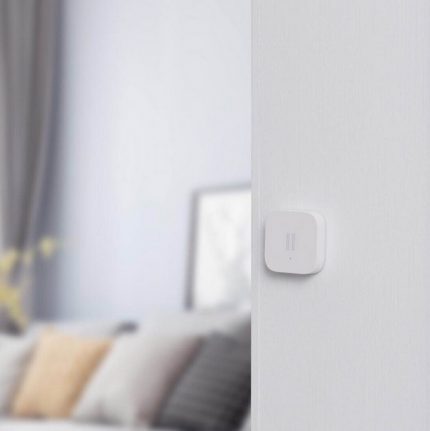 Capteur de vibrations sur le mur Capteur de vibrations sur le mur