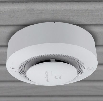 Détecteur de fumée au plafond Détecteur de fumée au plafond