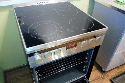 Electric stove sa opisina Electric stove sa opisina