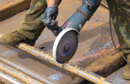 Metal pipe for the case Metal pipe for the case