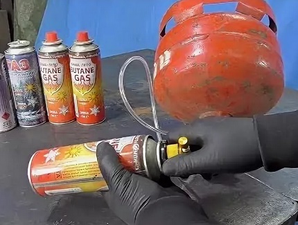 Gas spray condensate drain Gas spray condensate drain