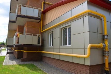 Gasification of an apartment building