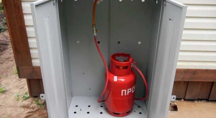 Gas bottle connection