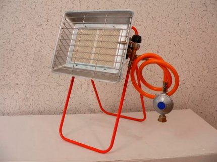 Metal construction IR emitter