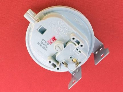 Ang mga operating parameter ng switch ng presyon sa pabahay ng instrumento Ang mga operating parameter ng switch ng presyon sa pabahay ng instrumento