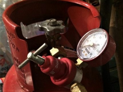 Ang Reducer na may sukat ng presyon ng silindro ng gas Ang Reducer na may sukat ng presyon ng silindro ng gas