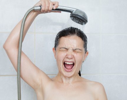 Pancuran mandi kontras Pancuran mandi kontras