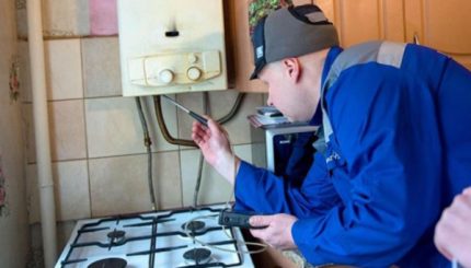 Monitoring gas connection points Checking the in-house GO